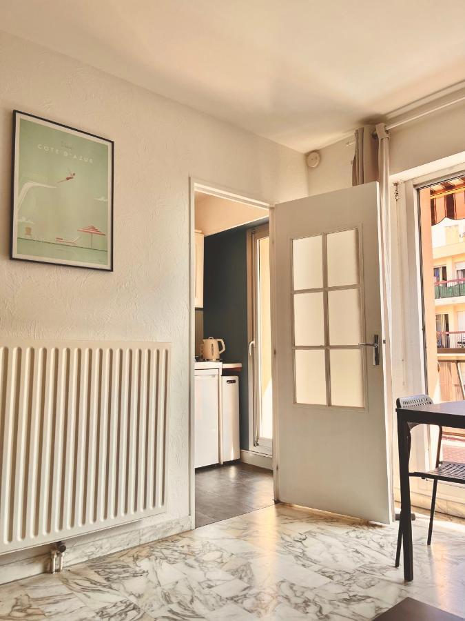 Studio With Terrace And Sea View, 10 Min To The Beach Niza Exterior foto